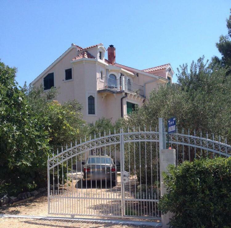 Studio Apartment By The Sea Σίμπενικ Εξωτερικό φωτογραφία