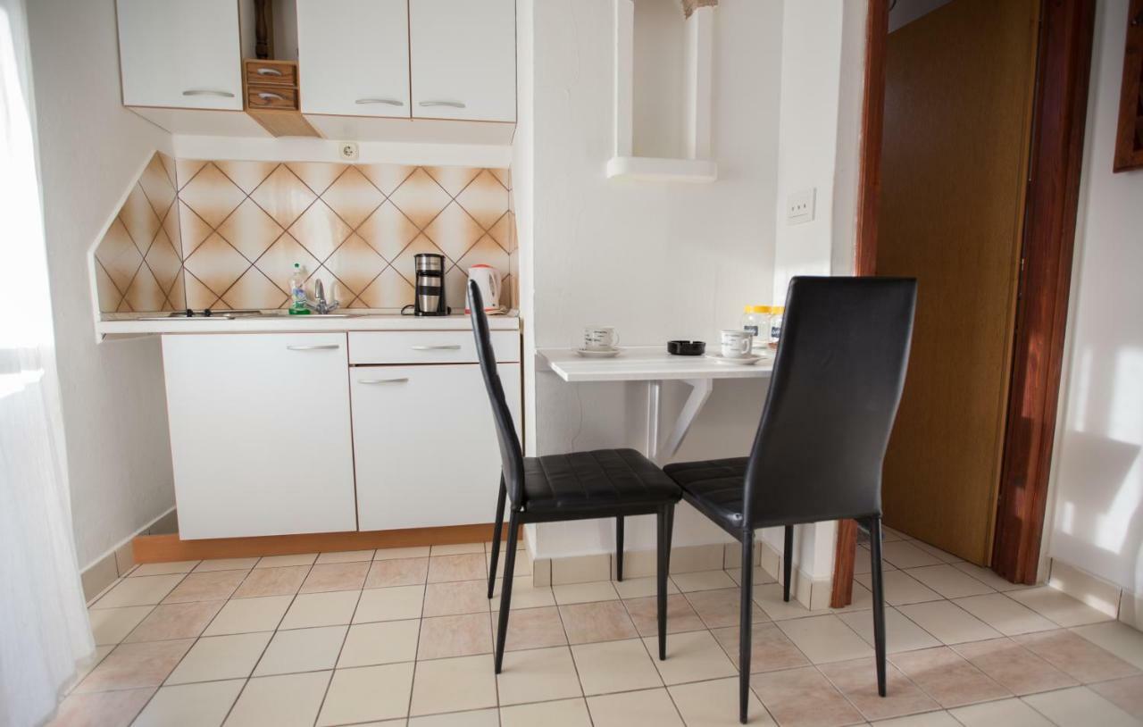 Studio Apartment By The Sea Σίμπενικ Εξωτερικό φωτογραφία