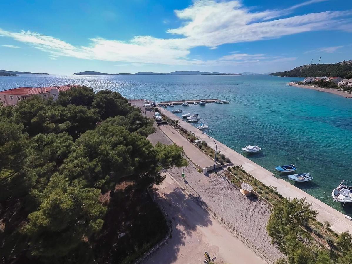 Studio Apartment By The Sea Σίμπενικ Εξωτερικό φωτογραφία